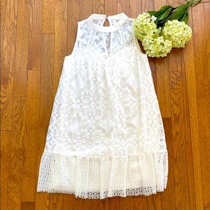 Ivory crochet Lace Sleevless Dress. Size Extra Small